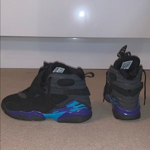SOLD Jordan 8s (Bug bunny - space jam)